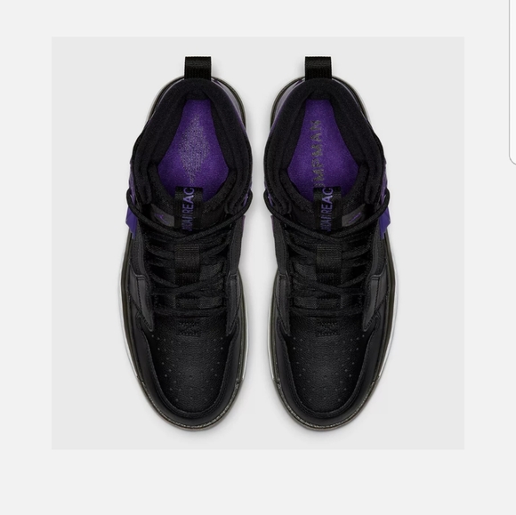 Nike Air Jordan 1 High React - Picture 4 of 5